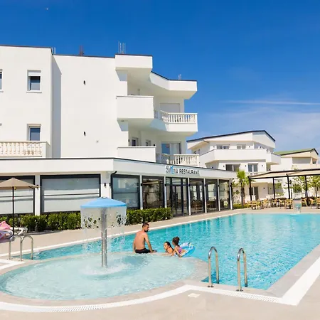 Sirena Garden Отель 3*
