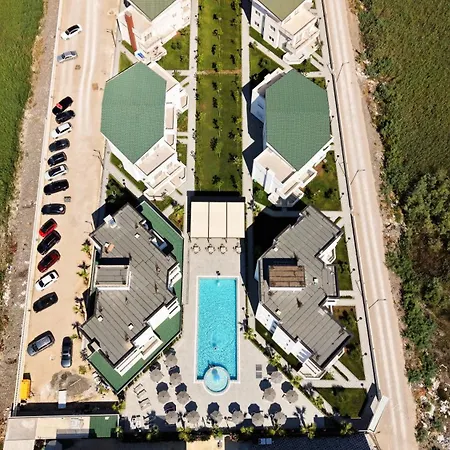 Sirena Garden