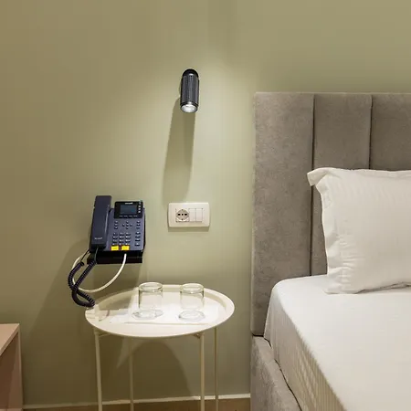 מלון Sirena Garden 3*