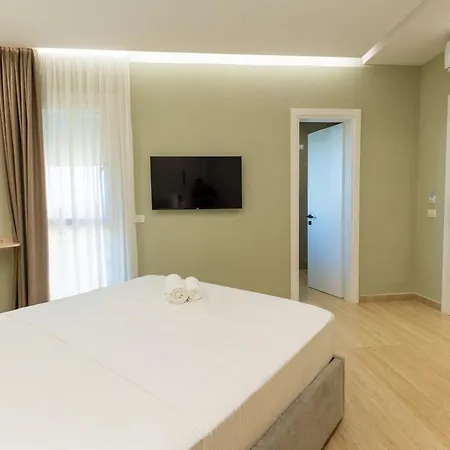 Sirena Garden 3*